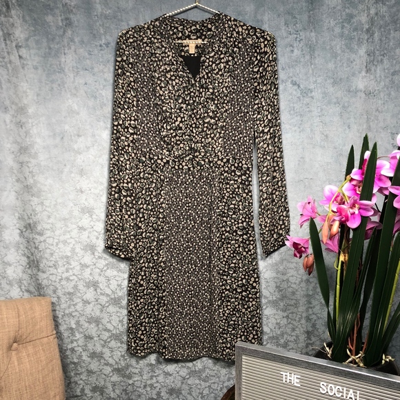 Burberry Dresses & Skirts - Burberry Britt Green Floral Silk Dress Size 6